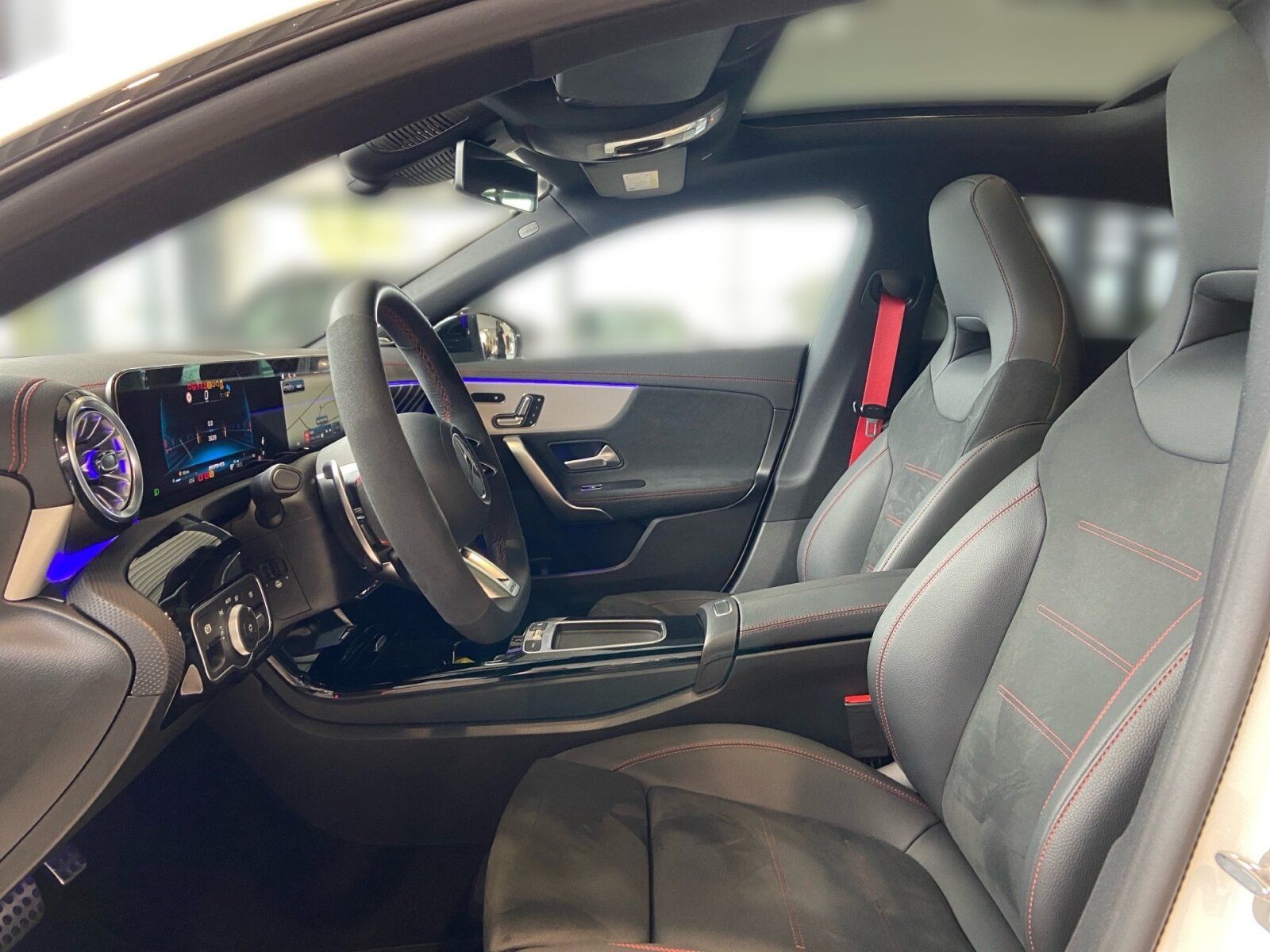 Mercedes-Benz CLA 45 AMG SHOOTING BRAKE 2025 г. Белый, пробег 3636 км