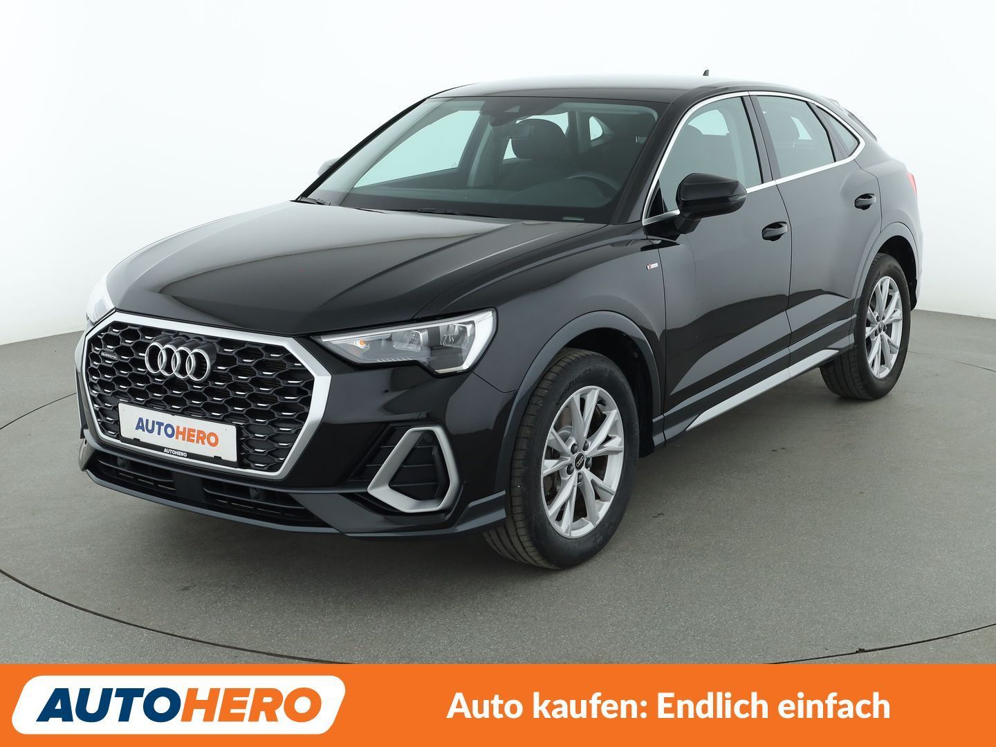 Audi Q3 2022 г. Чёрный, пробег 59700 км