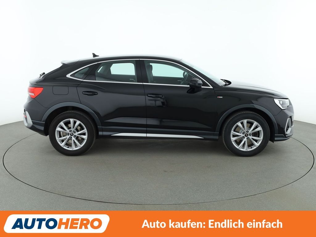 Audi Q3 2022 г. Чёрный, пробег 59700 км