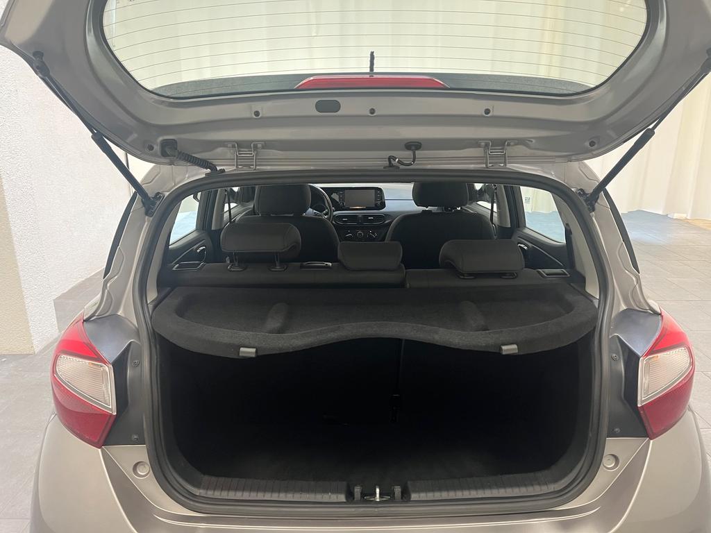 Hyundai i10 2023 г. Серый, пробег 56627 км