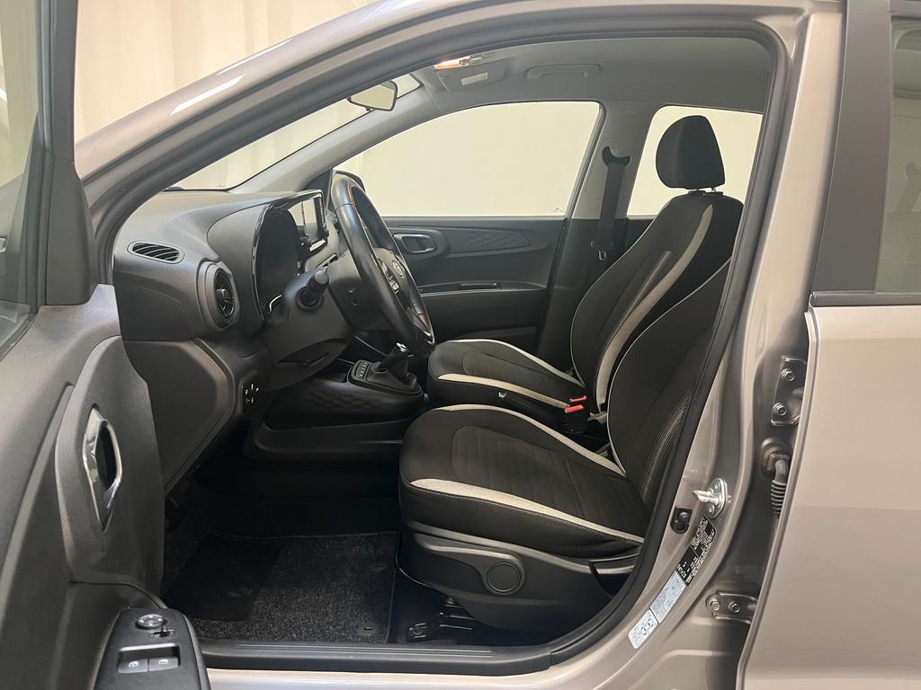 Hyundai i10 2023 г. Серый, пробег 56627 км