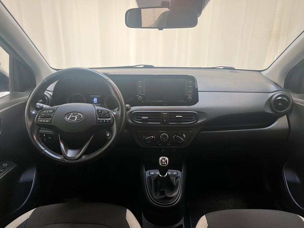 Hyundai i10 2023 г. Серый, пробег 56627 км