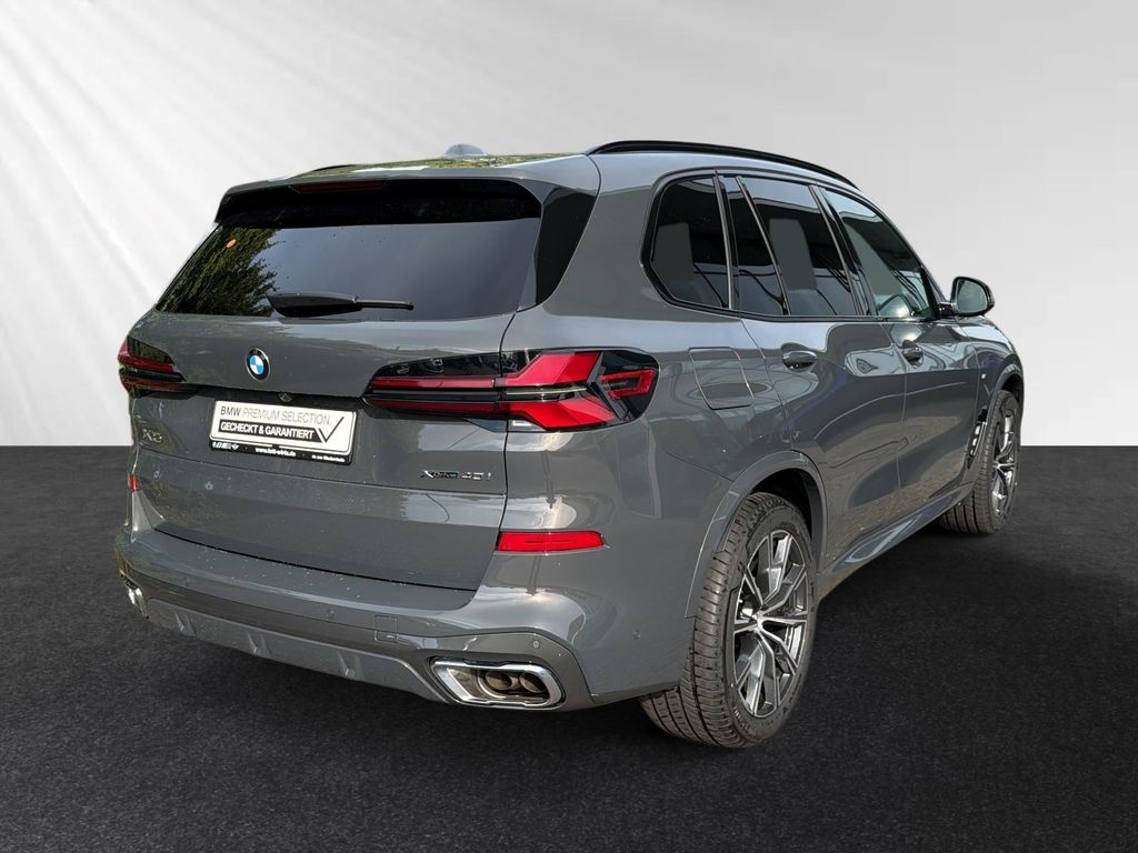 BMW X5 2025 г. Серебристый, пробег 19300 км