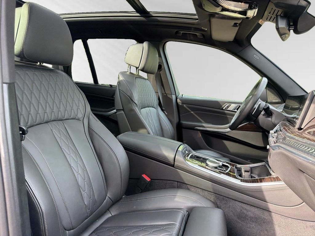 BMW X5 2025 г. Серебристый, пробег 19300 км