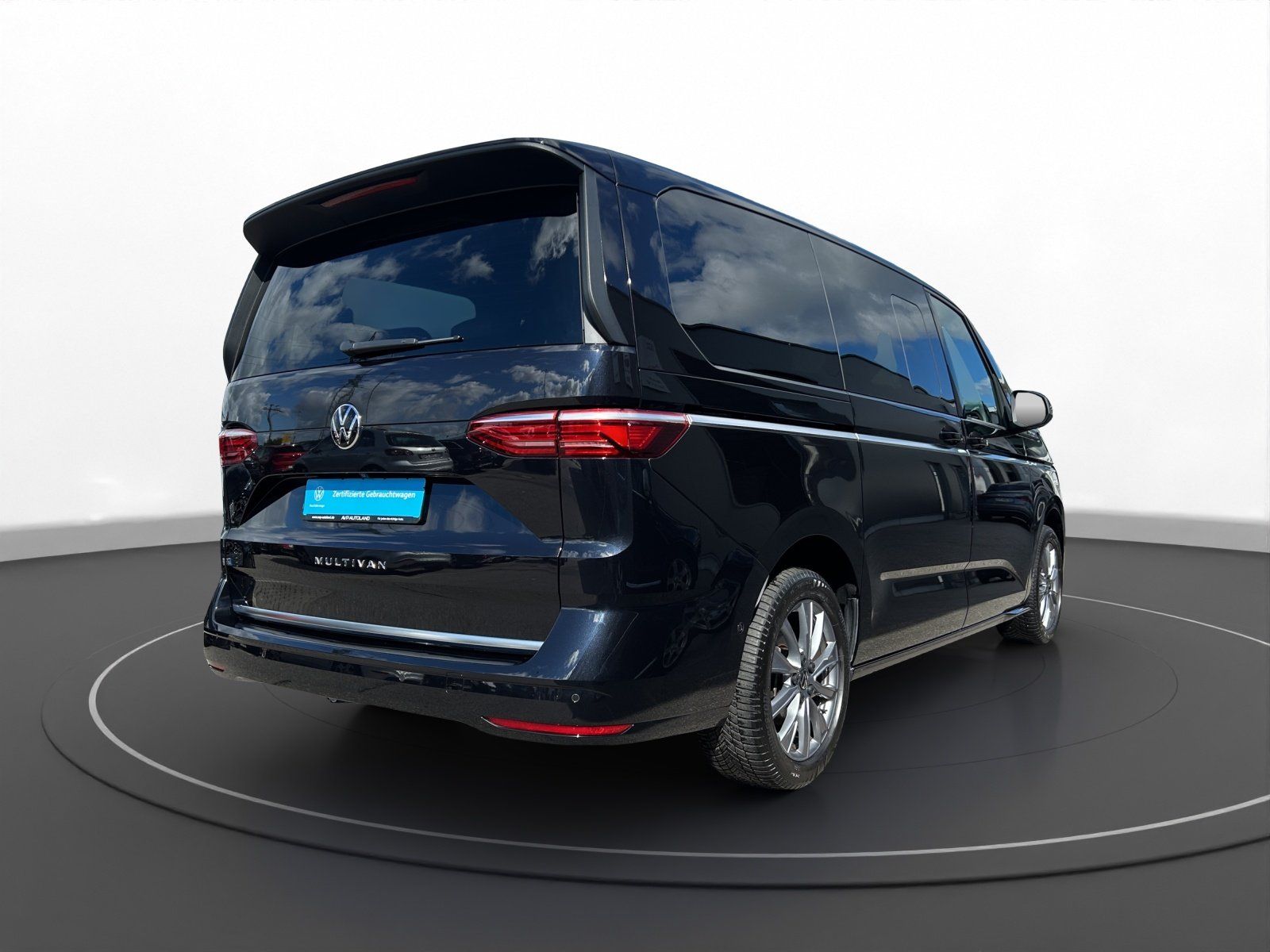 Volkswagen T7 MULTIVAN 2025 г. Чёрный, пробег 26115 км