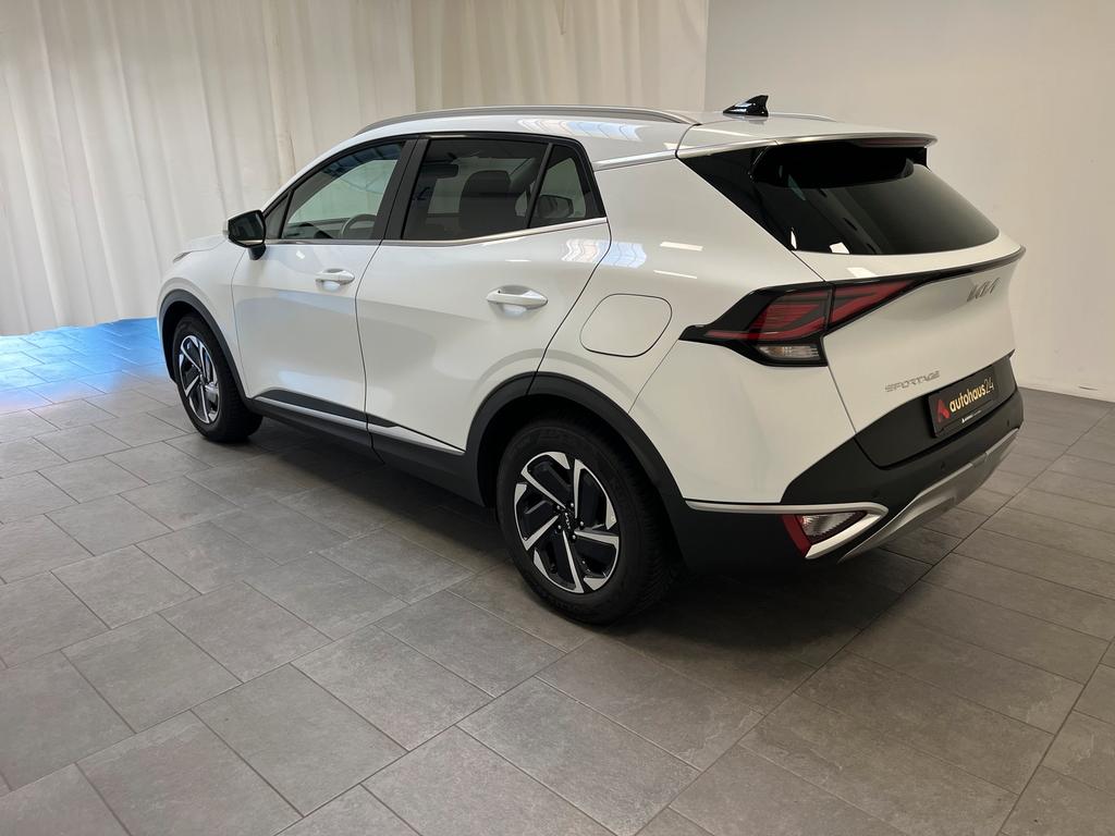 Kia Sportage 2022 г. Белый, пробег 38888 км