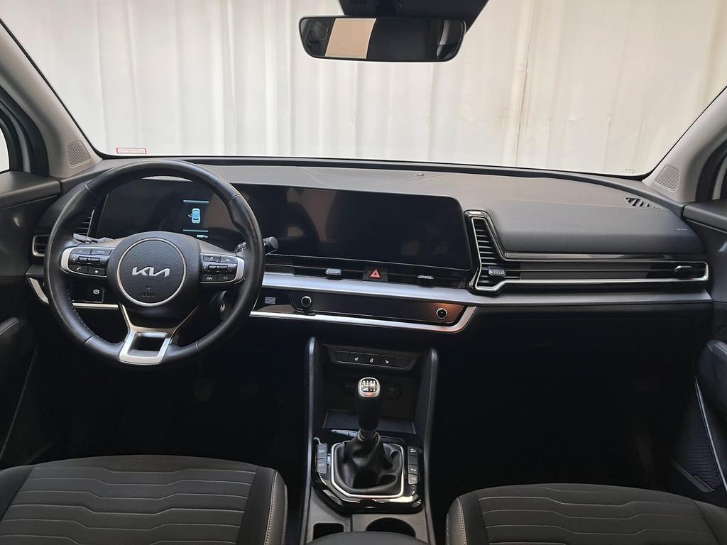 Kia Sportage 2022 г. Белый, пробег 38888 км