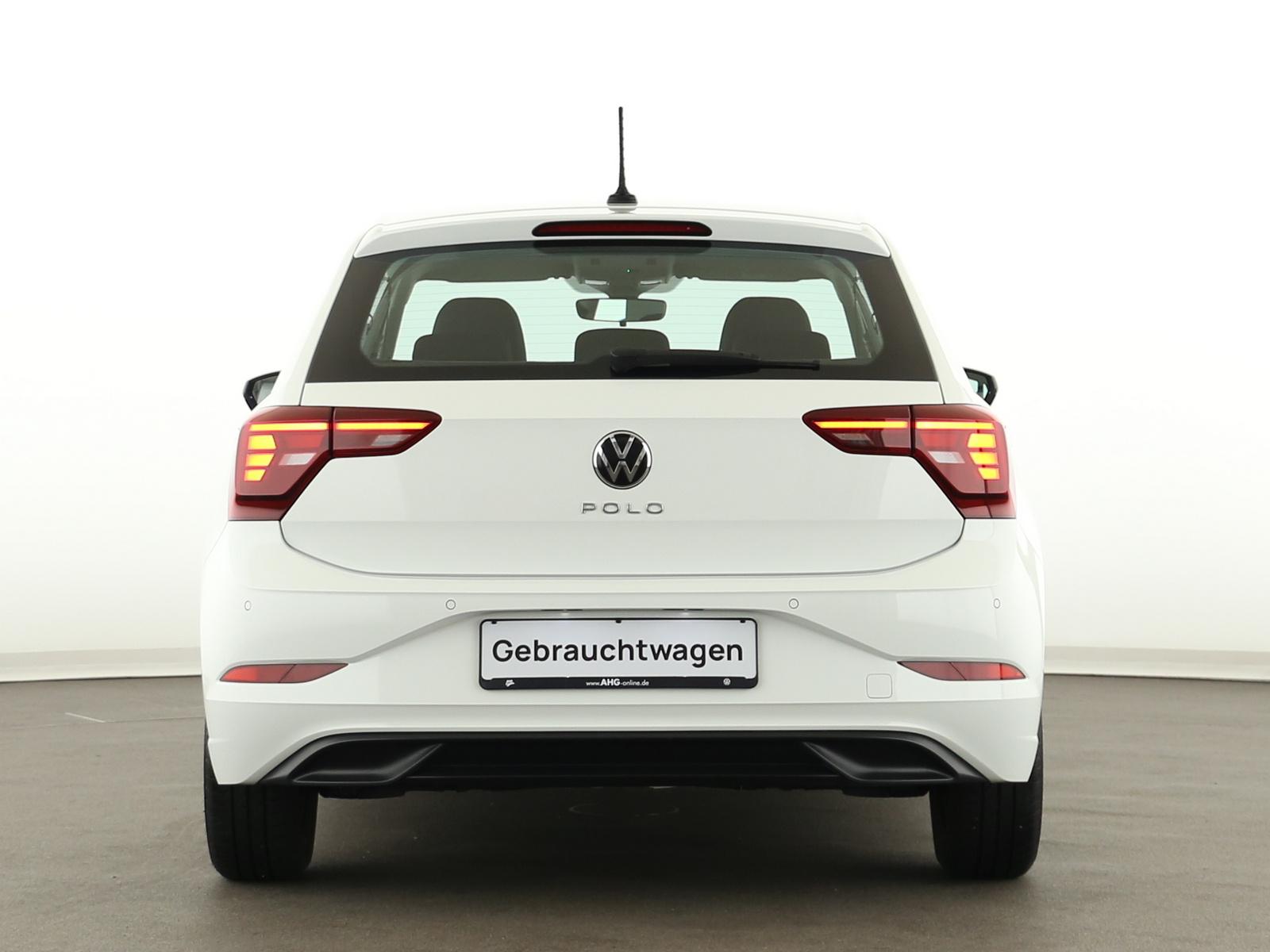 Volkswagen Polo 2023 г. Белый, пробег 17029 км
