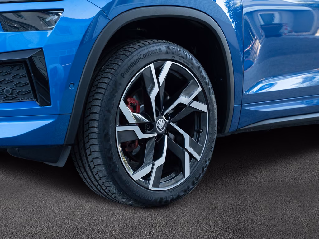 Skoda Kodiaq 2023 г. Синий, пробег 50000 км