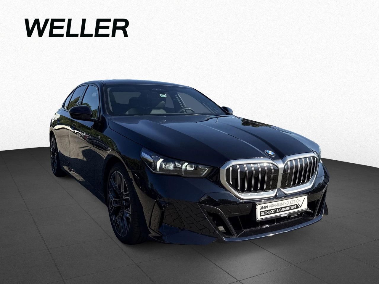 BMW 520 2025 г. Чёрный, пробег 25742 км