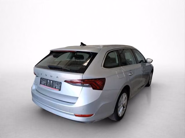 Skoda Octavia 2022 г. Серебристый, пробег 42325 км