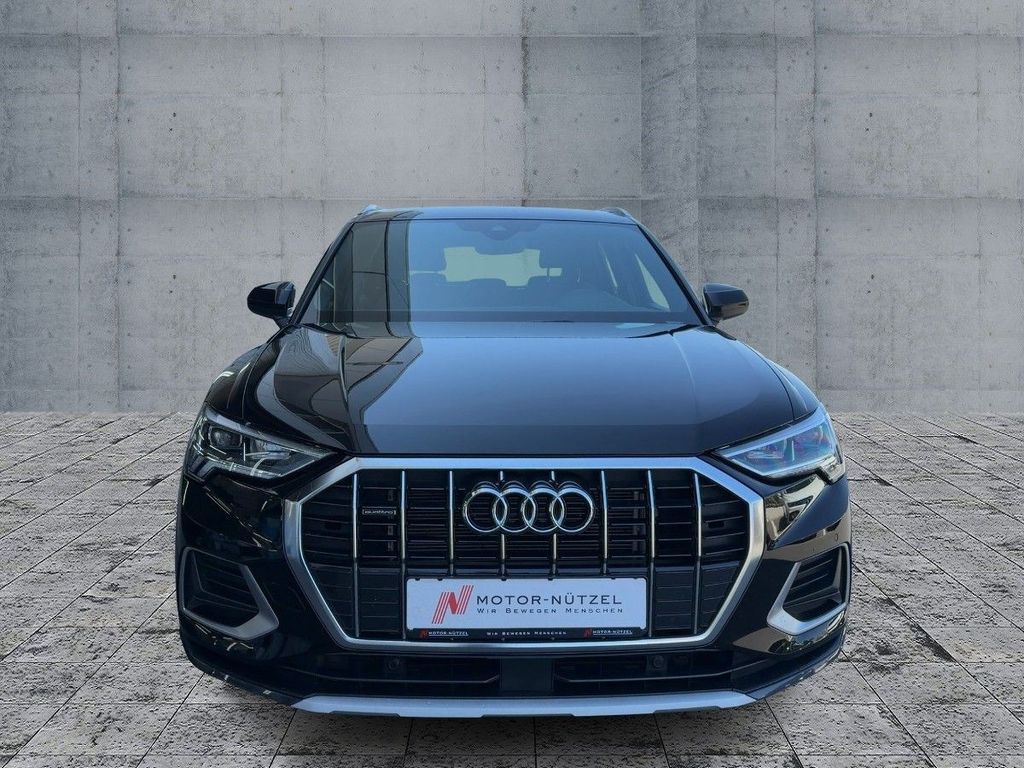 Audi Q3 2022 г. Чёрный, пробег 39996 км