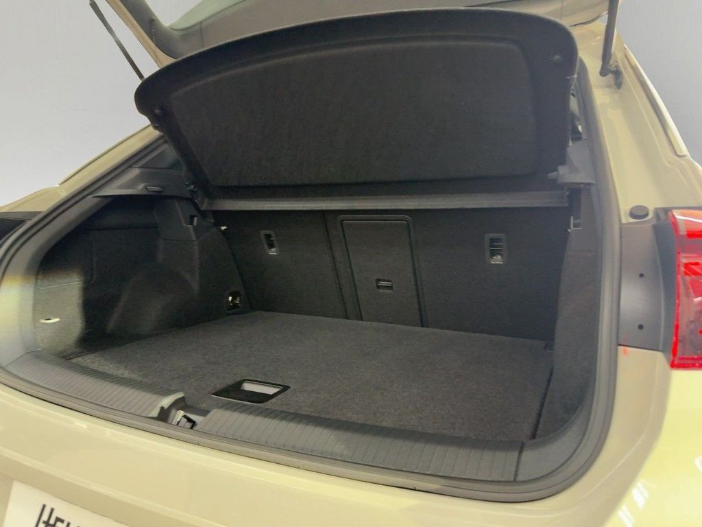 Volkswagen T-Roc 2024 г. Серый, пробег 39998 км