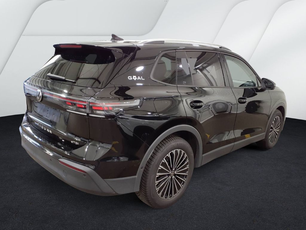 Volkswagen Tiguan 2025 г. Чёрный, пробег 19700 км