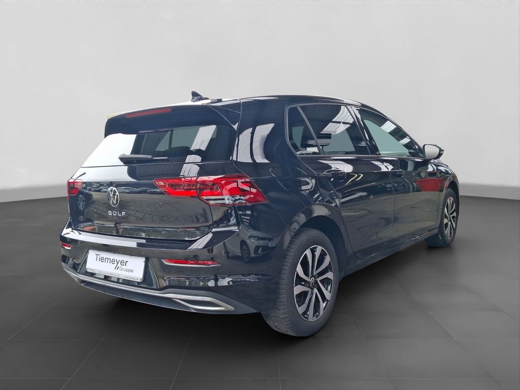 Volkswagen Golf 2022 г. Чёрный, пробег 52151 км