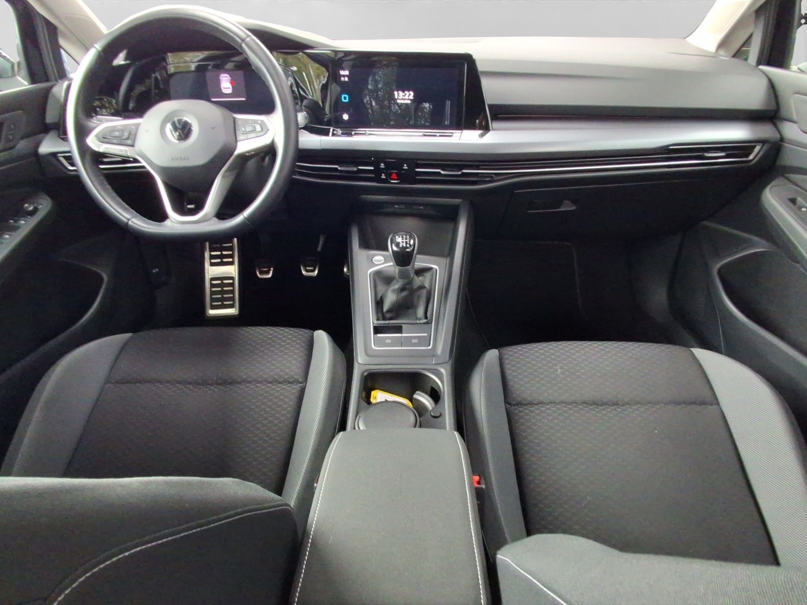 Volkswagen Golf 2022 г. Чёрный, пробег 52151 км
