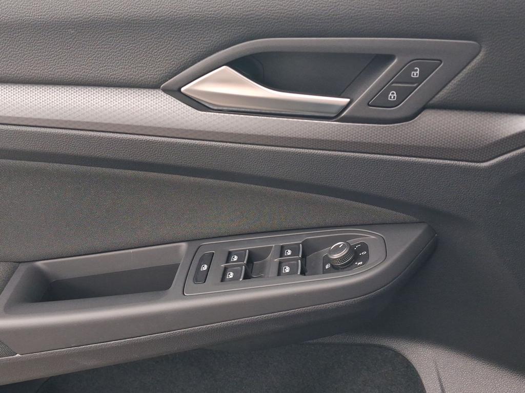 Volkswagen Golf 2022 г. Чёрный, пробег 52151 км