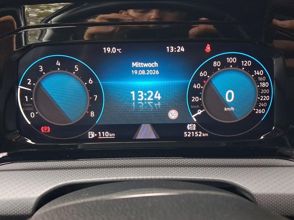 Volkswagen Golf 2022 г. Чёрный, пробег 52151 км