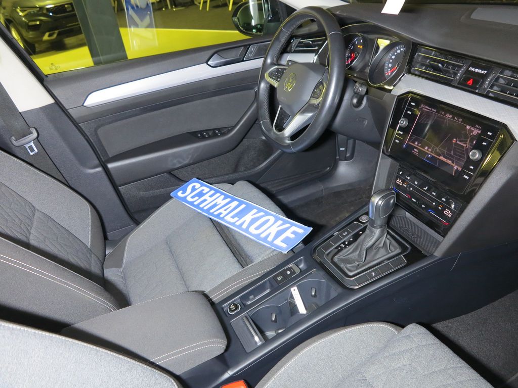 Volkswagen PASSAT VARIANT 2022 г. Чёрный, пробег 49000 км