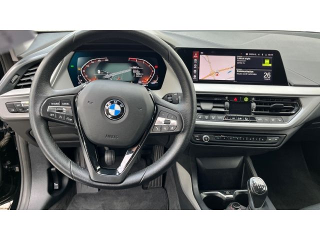 BMW 118 2021 г. Чёрный, пробег 58866 км