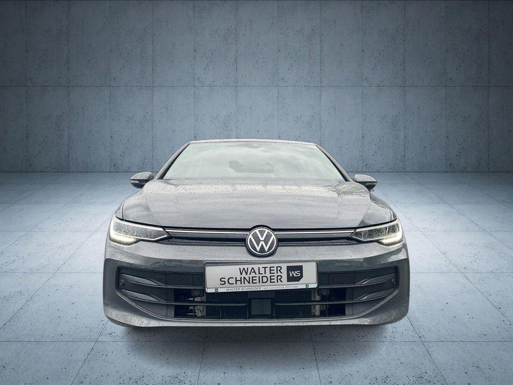 Volkswagen Golf 2024 г. Серый, пробег 11500 км
