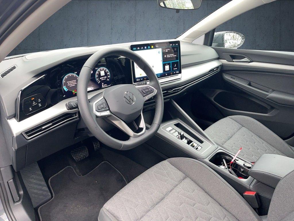 Volkswagen Golf 2024 г. Серый, пробег 11500 км