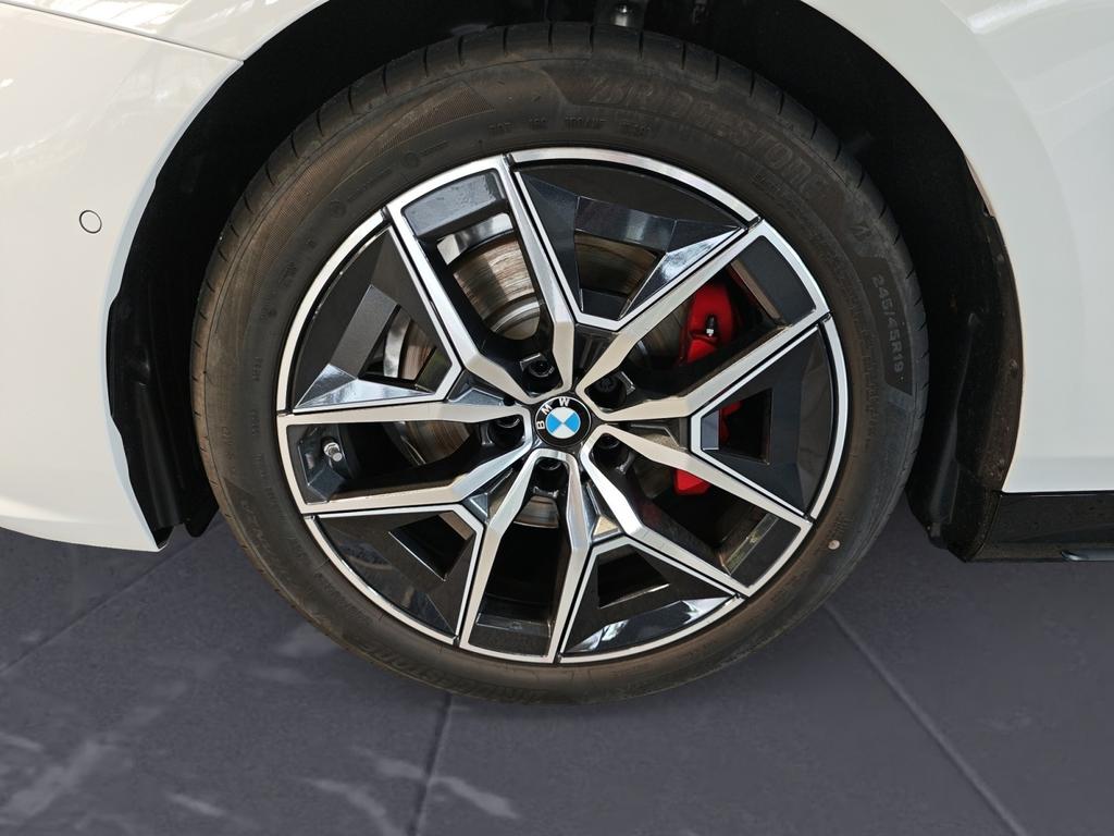 BMW 520 2026 г. Белый, пробег 20000 км
