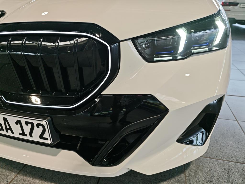 BMW 520 2026 г. Белый, пробег 20000 км
