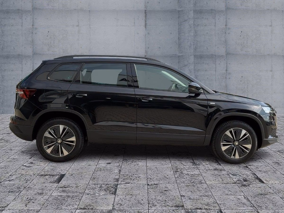 Skoda Karoq 2022 г. Чёрный, пробег 33336 км