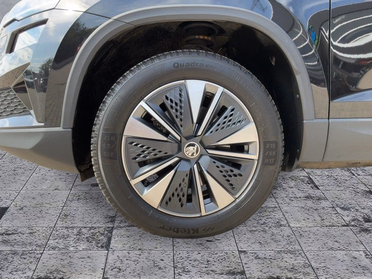 Skoda Karoq 2022 г. Чёрный, пробег 33336 км