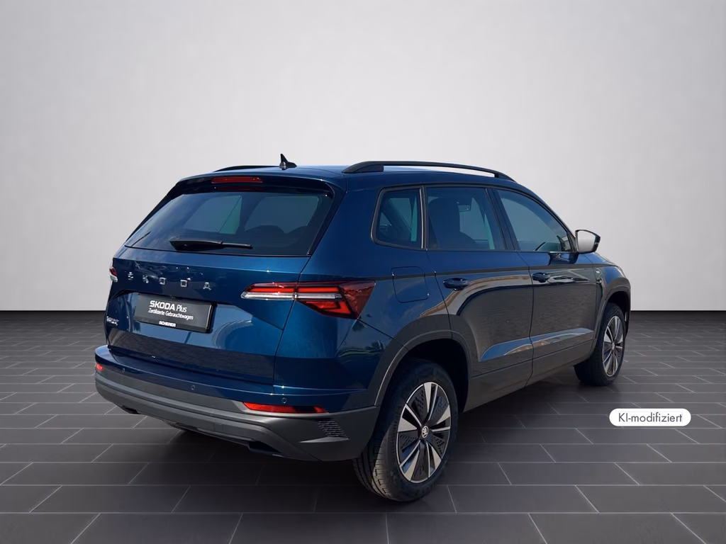 Skoda Karoq 2022 г. Синий, пробег 53386 км