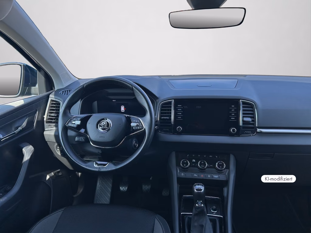 Skoda Karoq 2022 г. Синий, пробег 53386 км