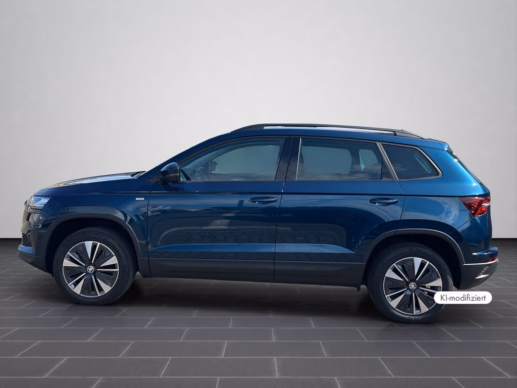 Skoda Karoq 2022 г. Синий, пробег 53386 км