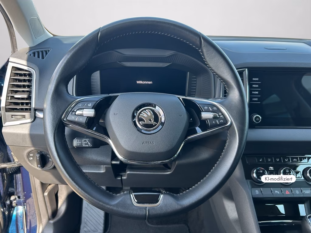Skoda Karoq 2022 г. Синий, пробег 53386 км