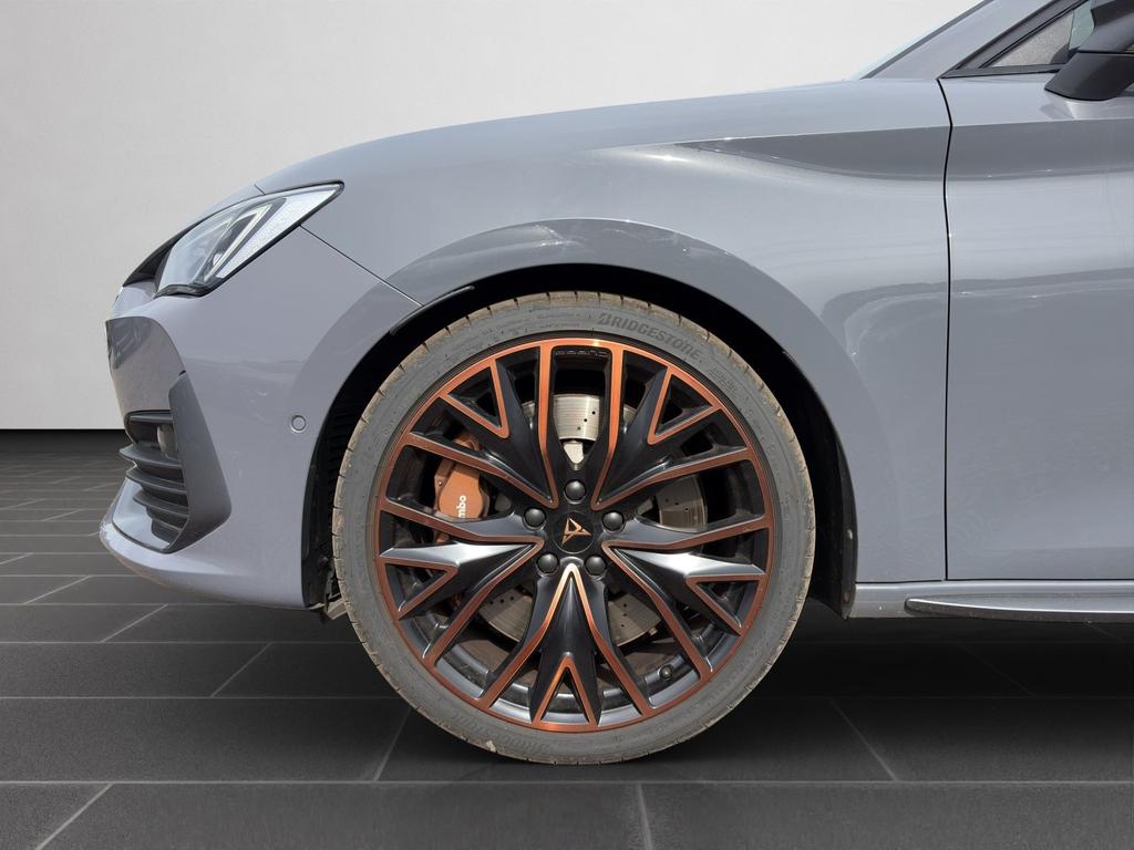 Cupra Leon 2022 г. Серый, пробег 47919 км