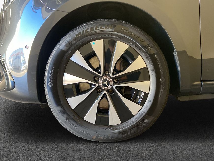 Mercedes-Benz V 300 2025 г. Серый, пробег 23820 км
