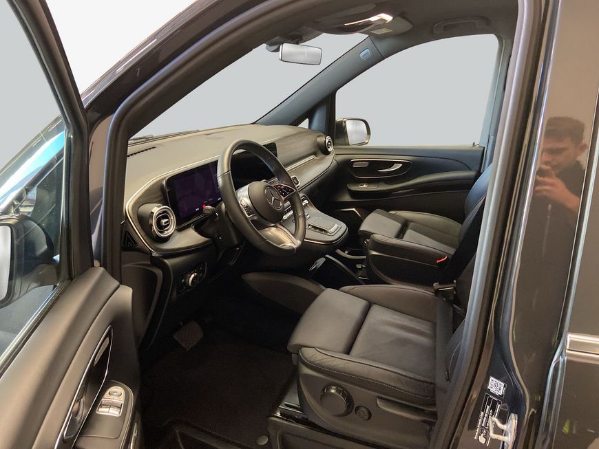 Mercedes-Benz V 300 2025 г. Серый, пробег 23820 км