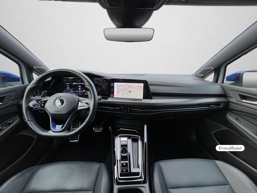 Volkswagen Golf 2023 г. Белый, пробег 57400 км