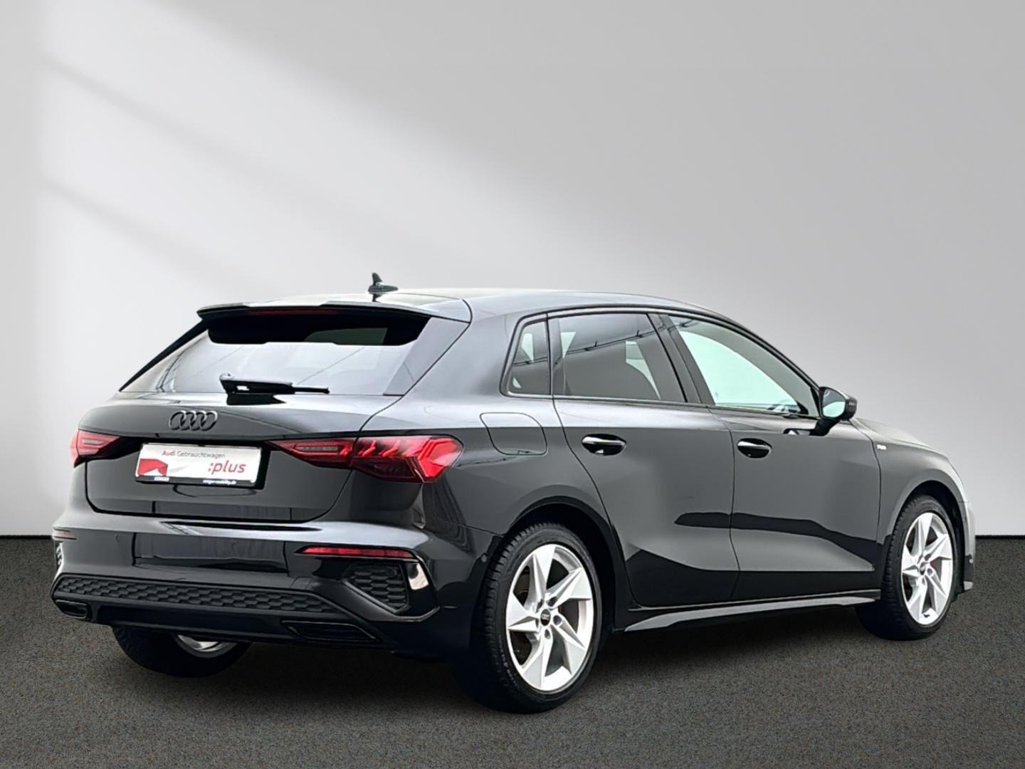 Audi A3 2023 г. Чёрный, пробег 54211 км