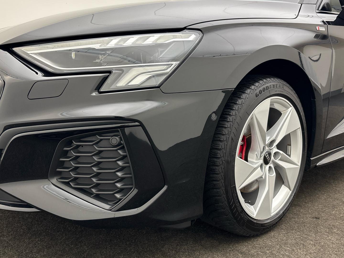 Audi A3 2023 г. Чёрный, пробег 54211 км