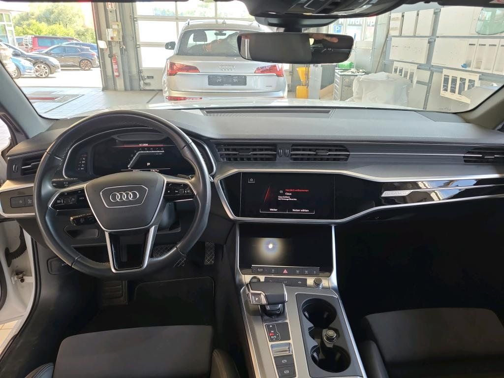 Audi A6 2022 г. Белый, пробег 50900 км