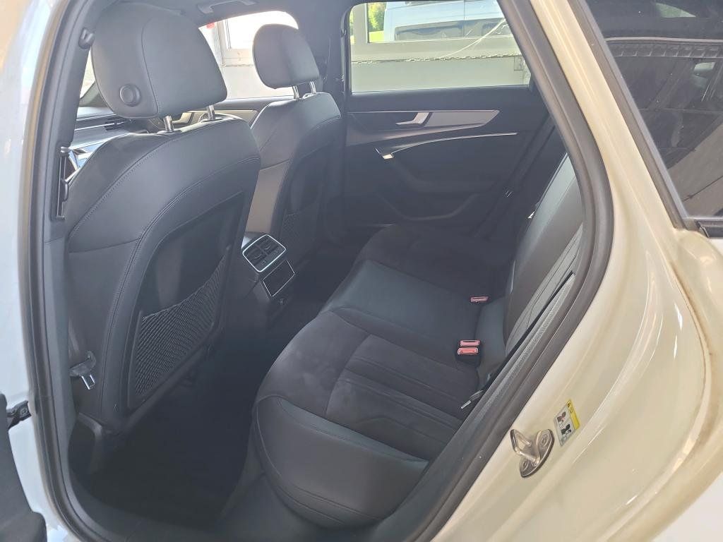 Audi A6 2022 г. Белый, пробег 50900 км