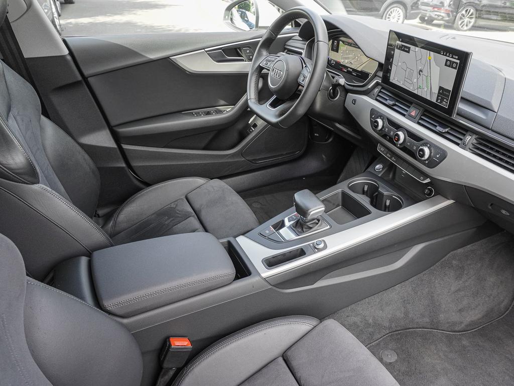 Audi A5 2022 г. Белый, пробег 38732 км