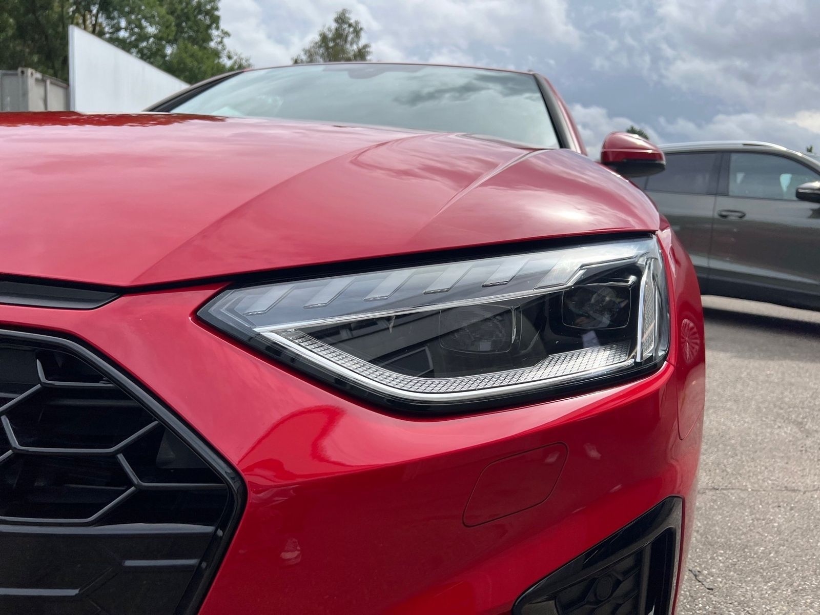 Audi A4 2024 г. Жёлтый, пробег 32466 км