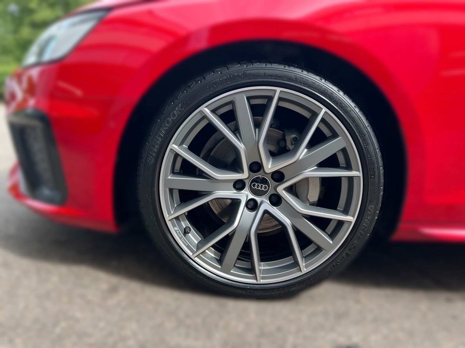 Audi A4 2024 г. Жёлтый, пробег 32466 км