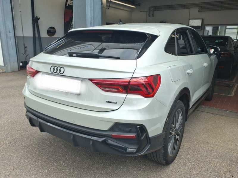 Audi Q3 2022 г. Серебристый, пробег 55586 км