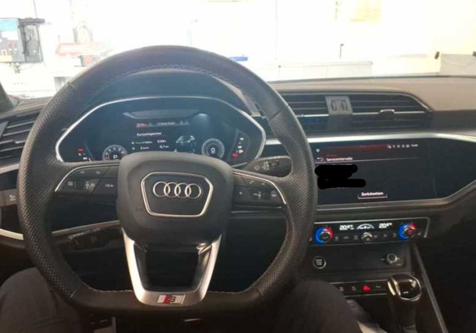 Audi Q3 2022 г. Серебристый, пробег 55586 км
