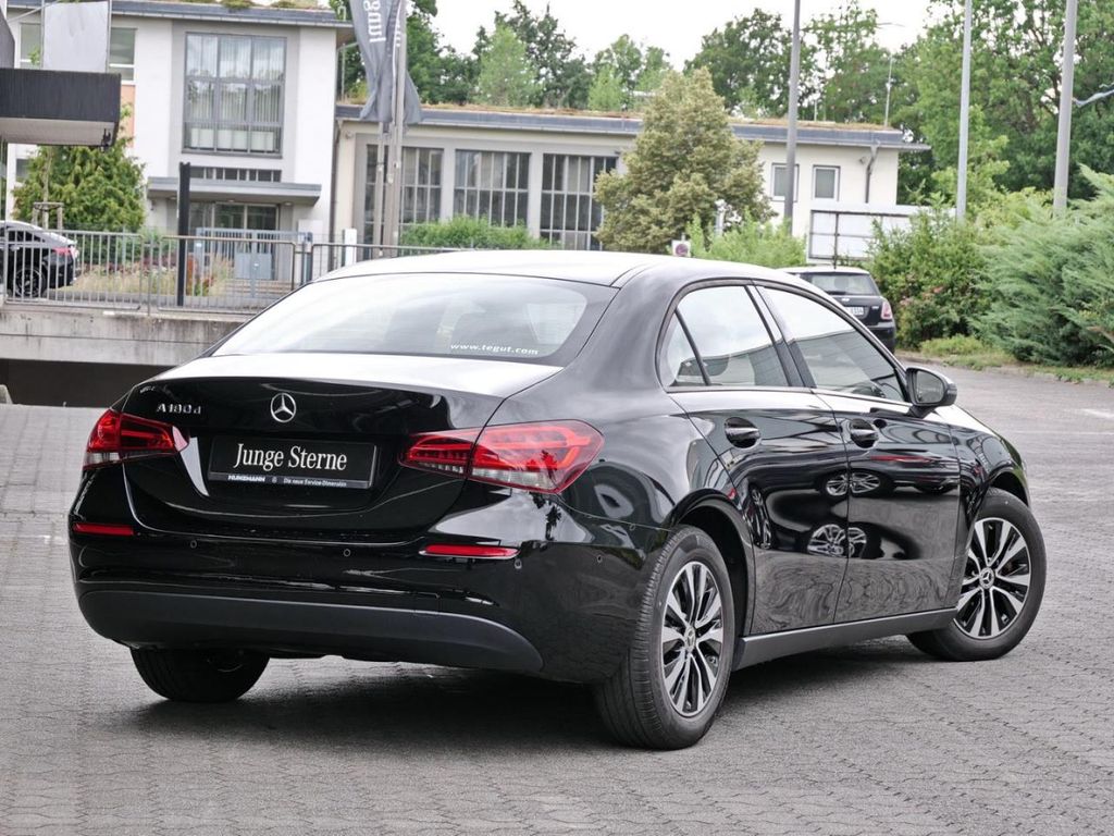 Mercedes-Benz A 180 2022 г. Чёрный, пробег 40500 км