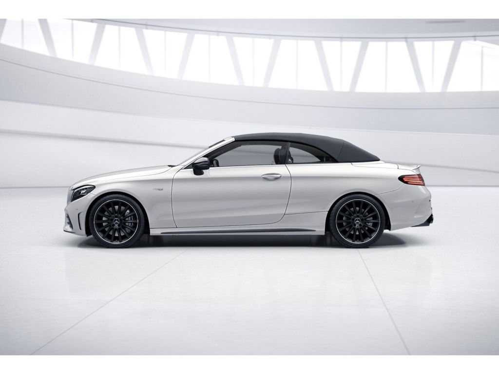 Mercedes-Benz C 43 AMG 2022 г. Белый, пробег 56919 км