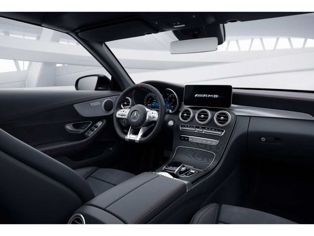 Mercedes-Benz C 43 AMG 2022 г. Белый, пробег 56919 км